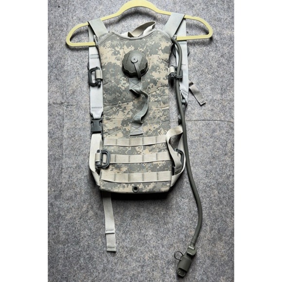 CAMELBAK HYDRATION PACK US ARMY ACU DIGITAL CAMO, U.S.‎ USGI Tactical Military - Picture 2 of 6